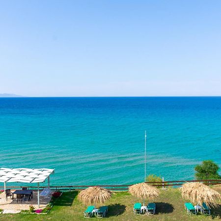 Baywatch Apartments On The Beach By "Elite" Amoudi Esterno foto