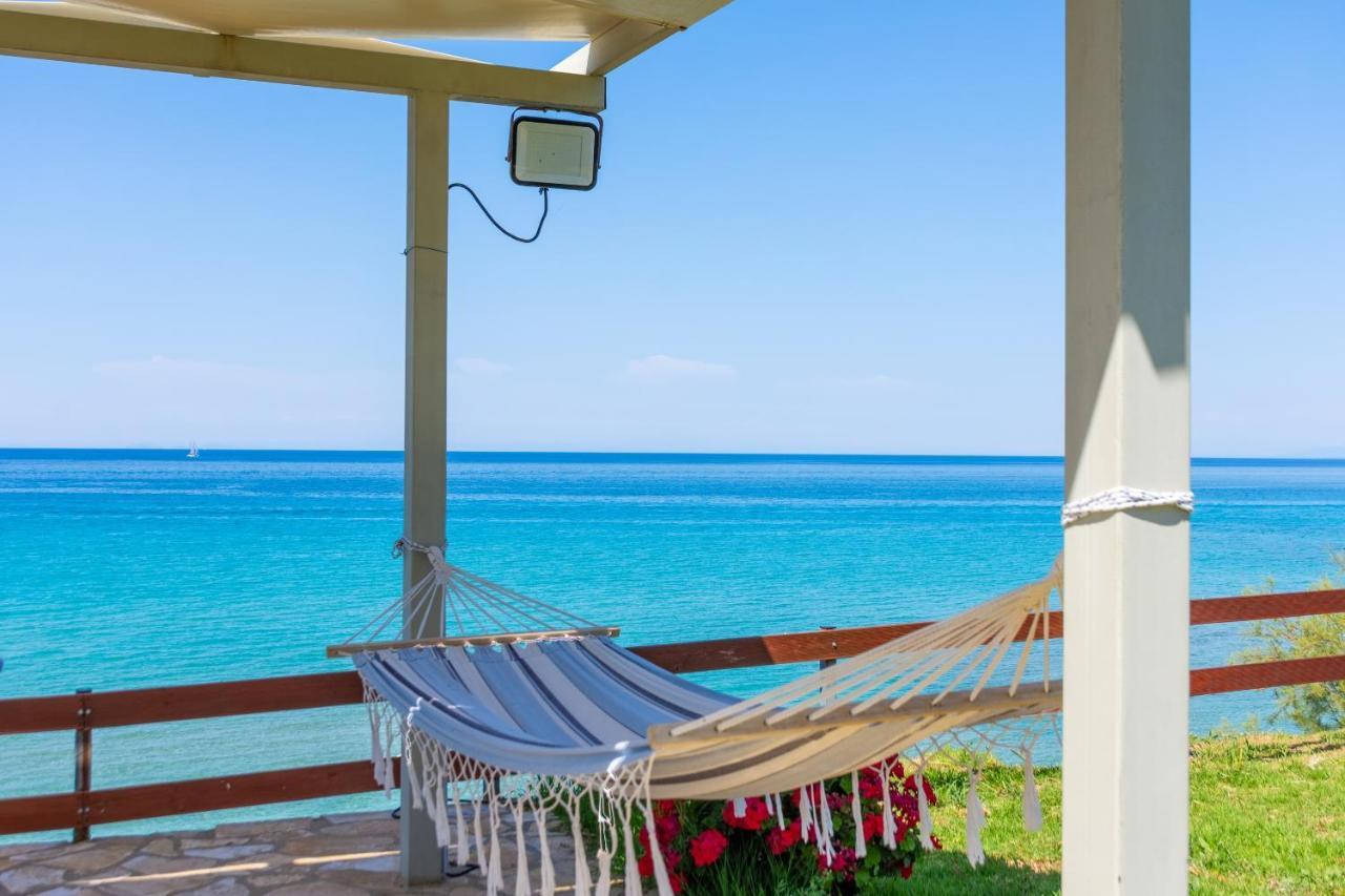 Baywatch Apartments On The Beach By "Elite" Amoudi Esterno foto
