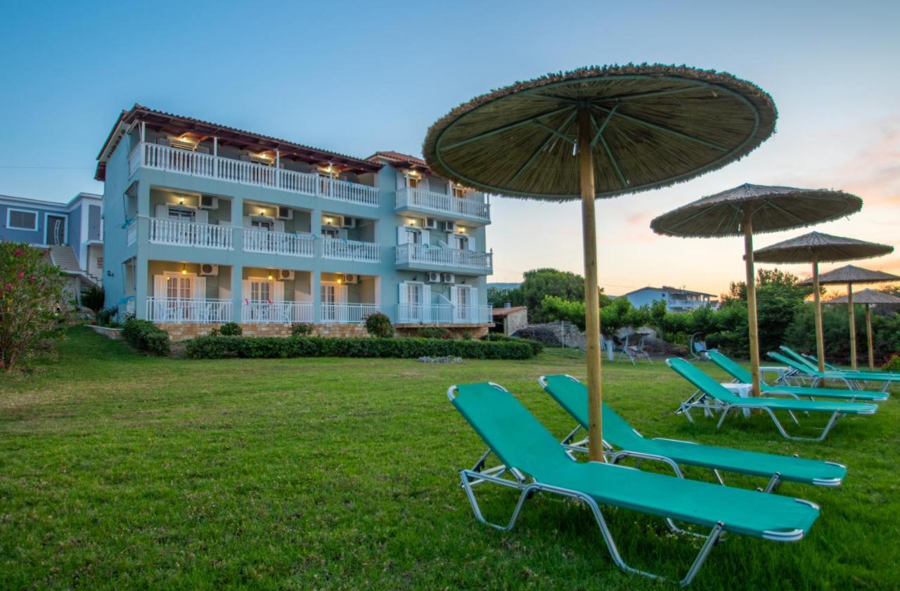 Baywatch Apartments On The Beach By "Elite" Amoudi Esterno foto