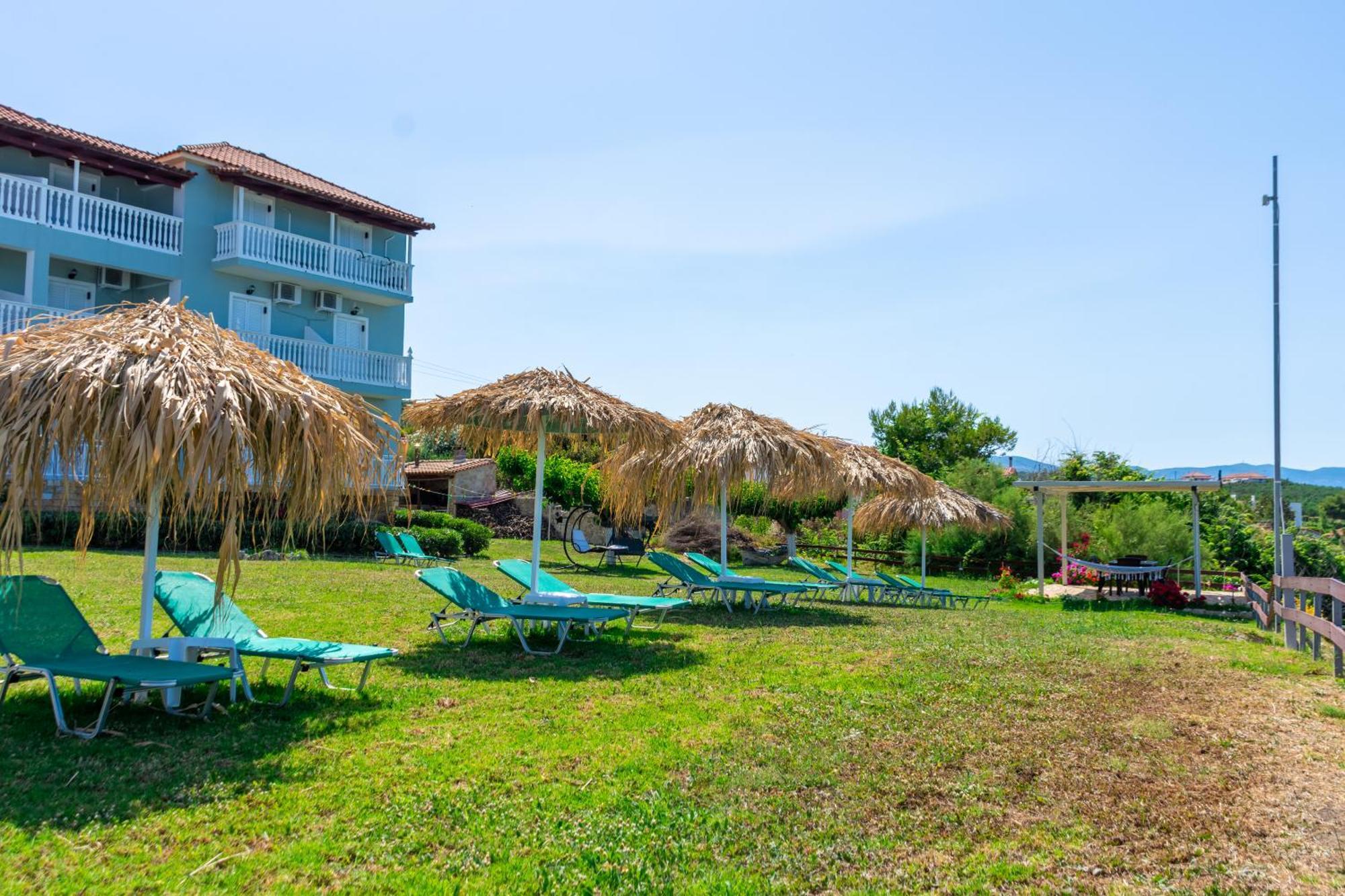 Baywatch Apartments On The Beach By "Elite" Amoudi Esterno foto